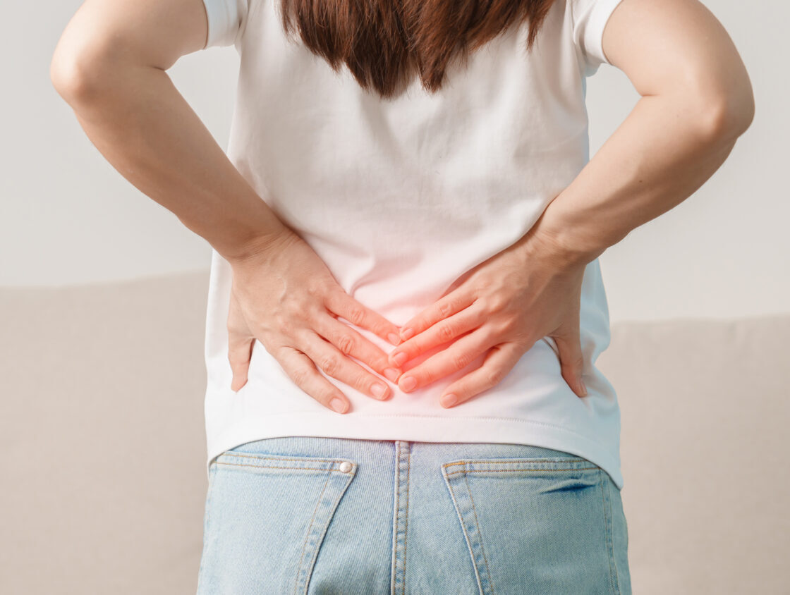 ひたちなか市で慢性的な腰痛やぎっくり腰に悩む方のイメージ